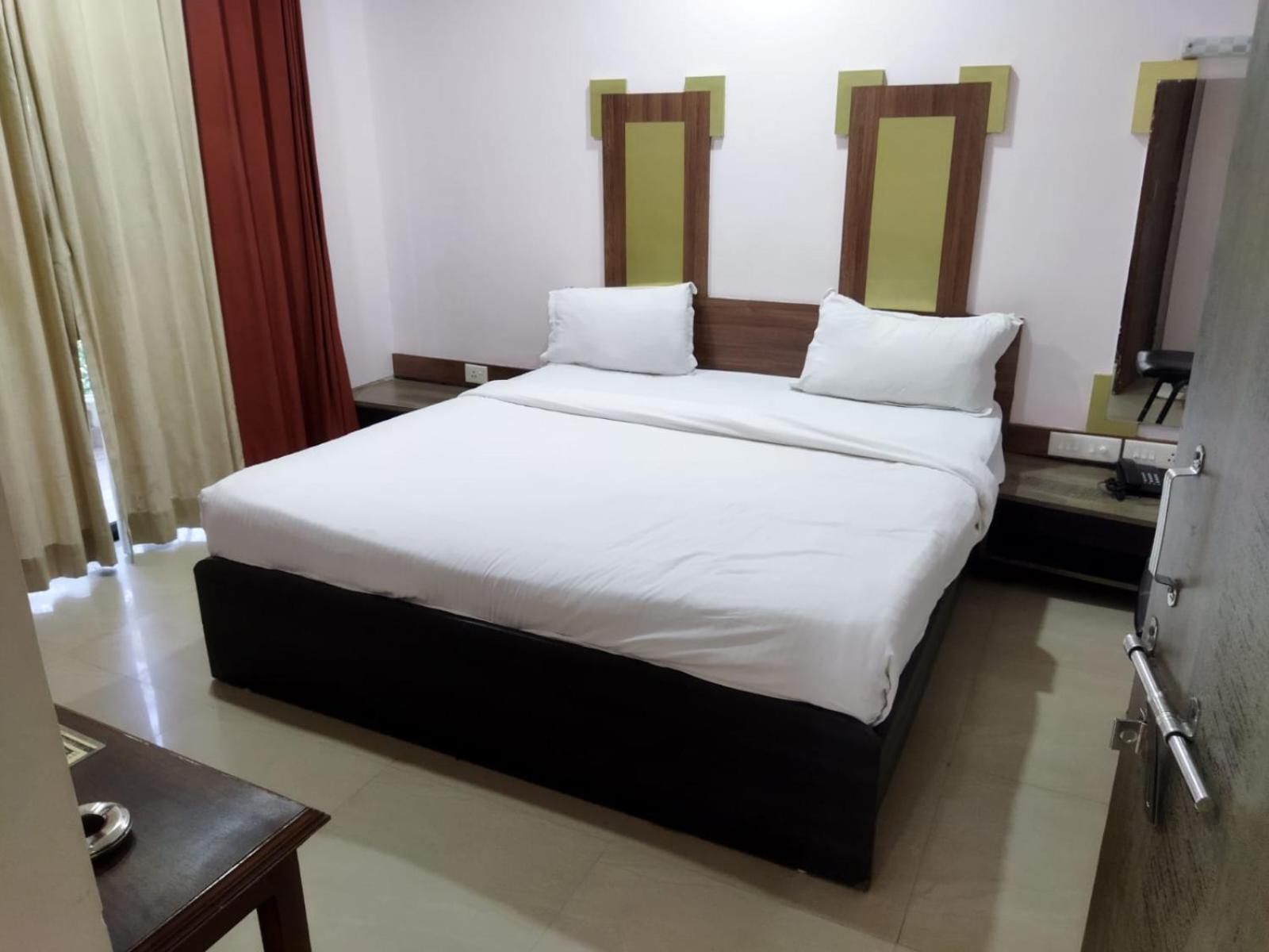 Hotel Laxmi Residency 罗纳瓦拉 外观 照片