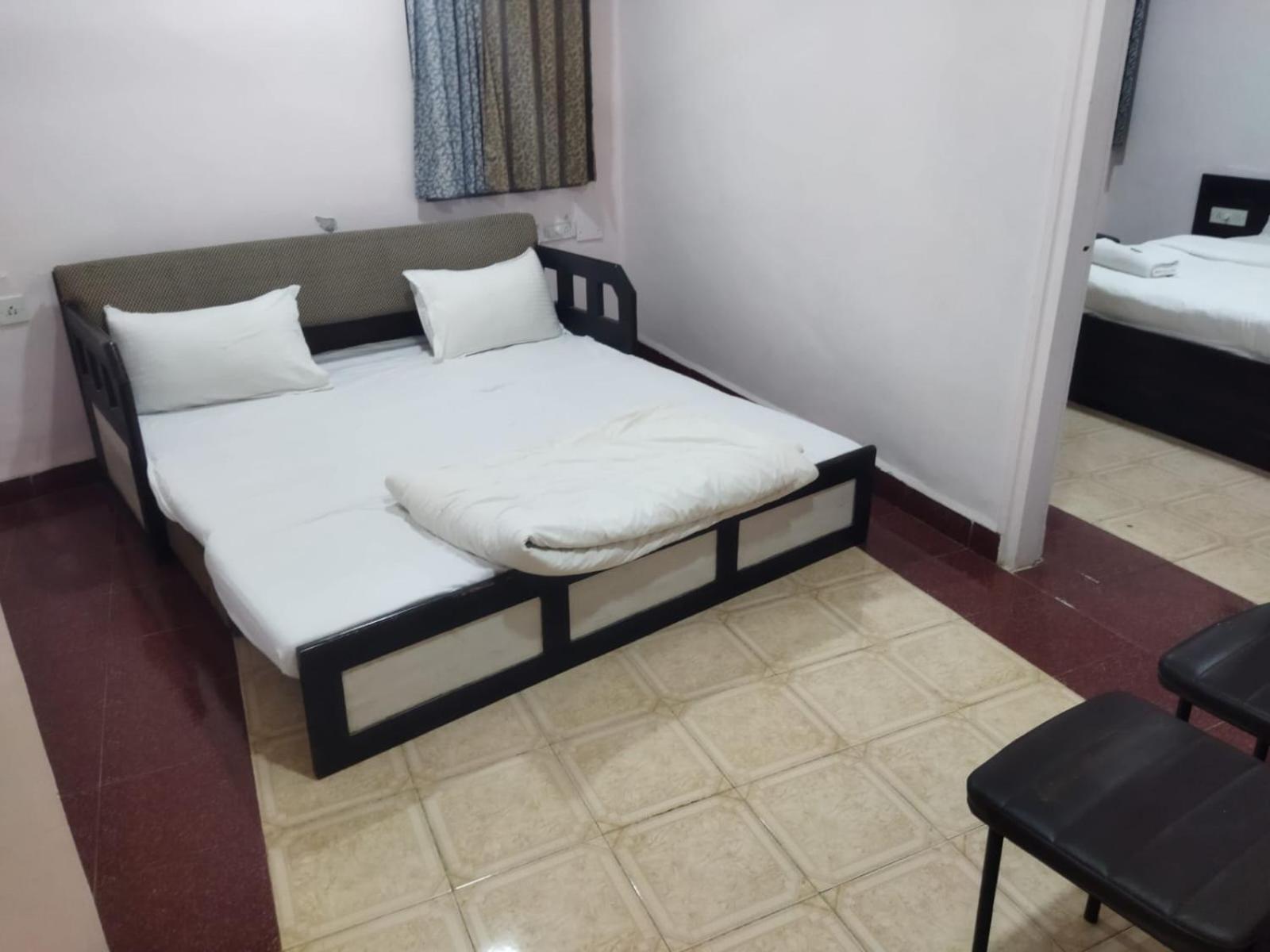 Hotel Laxmi Residency 罗纳瓦拉 外观 照片