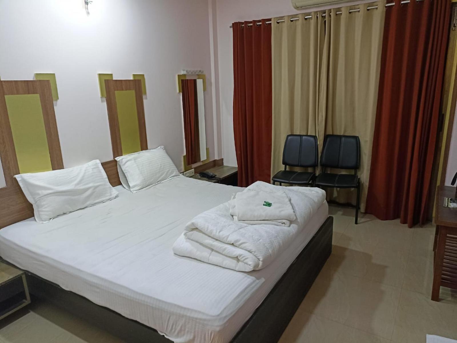Hotel Laxmi Residency 罗纳瓦拉 外观 照片